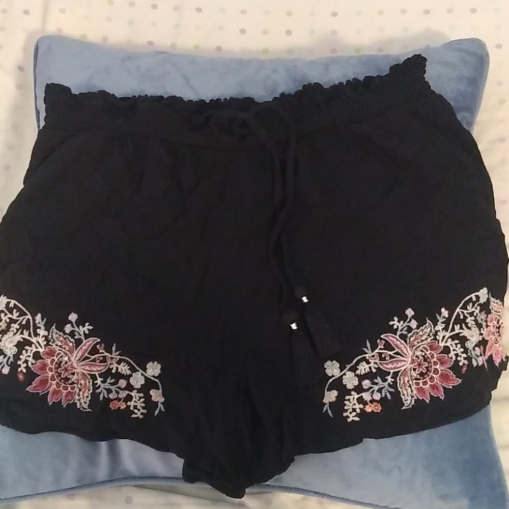 American Eagle Floral Trimmed Shorts